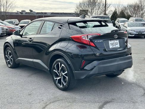 Used 2019 Toyota C-HR XLE image 5
