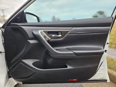 Used 2014 Nissan Altima 2.5 SL w/ Technology Package image 17