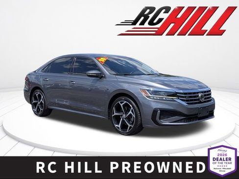 Used 2020 Volkswagen Passat 2.0T R-Line FWD image 1
