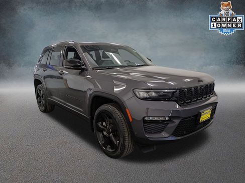 Used 2024 Jeep Grand Cherokee Limited w/ Luxury Tech Group II AWD/4WD image 3