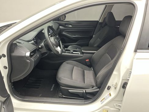 Used 2021 Nissan Altima 2.5 S image 3