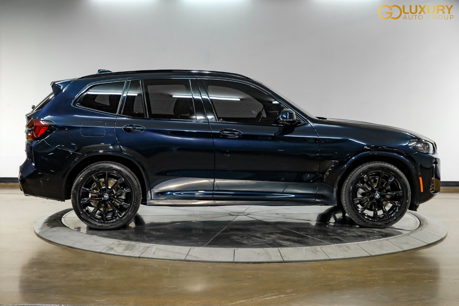Used 2024 BMW X3 sDrive30i w/ Premium Package RWD image 11