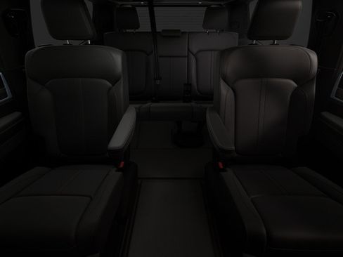 New 2026 Jeep Grand Wagoneer image 3