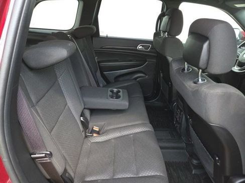 Used 2022 Jeep Grand Cherokee Laredo w/ All-Weather Capability Group AWD/4WD image 46