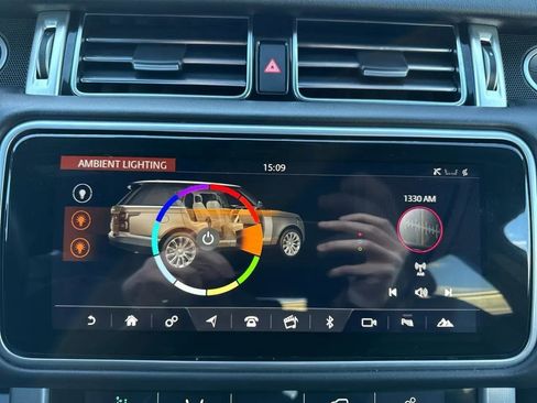 Used 2020 Land Rover Range Rover HSE image 57