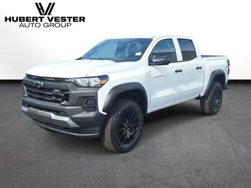 New 2026 Chevrolet Colorado Trail Boss AWD/4WD image 2