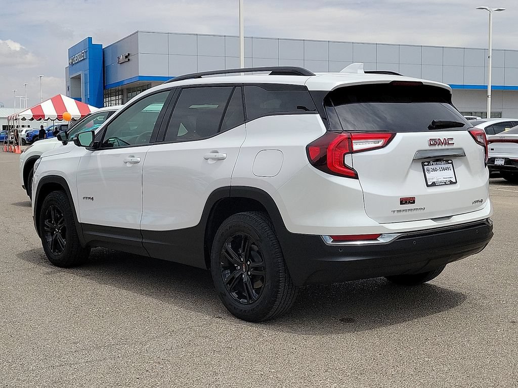 Used 2024 GMC Terrain AT4 w/ Tech Package AWD/4WD image 8