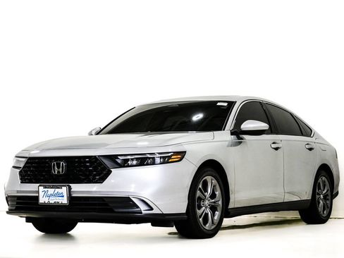 Used 2024 Honda Accord EX image 3