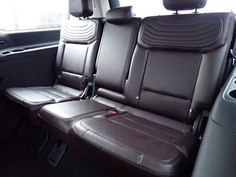 Certified 2025 Ford Expedition Max Platinum w/ Platinum Ultimate Package image 20