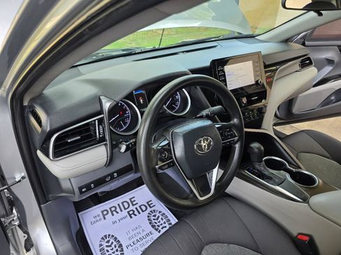 Used 2021 Toyota Camry LE FWD image 12