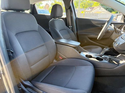 Used 2020 Chevrolet Malibu LT FWD image 24