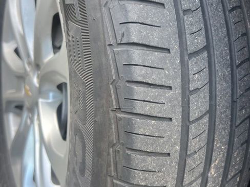 Used 2020 Chevrolet Equinox LT image 10