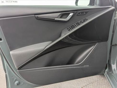 Used 2023 Kia Niro SX Touring FWD image 13