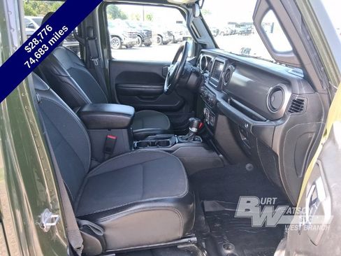 Used 2023 Jeep Gladiator Sport AWD/4WD image 11