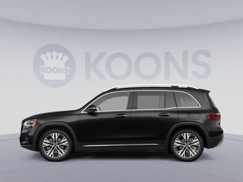 New 2026 Mercedes-Benz GLB 250 4MATIC image 2
