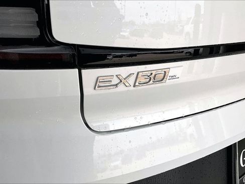 New 2026 Volvo EX30 Plus w/ Protection Package Premier AWD/4WD image 37