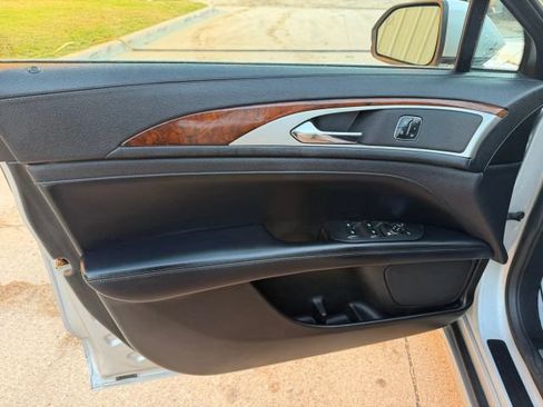 Used 2017 Lincoln MKZ Reserve image 25