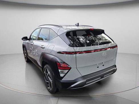 Used 2026 Hyundai Kona SEL Premium FWD image 7