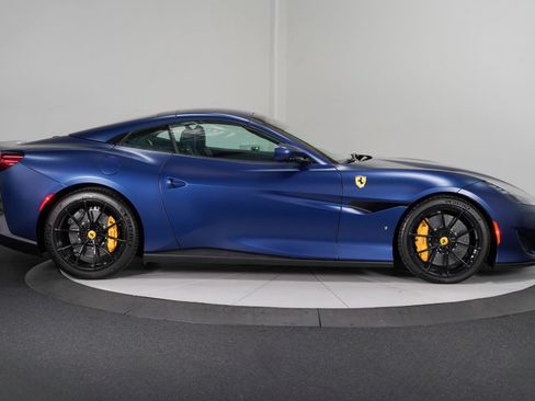 Used 2019 Ferrari Portofino RWD image 10