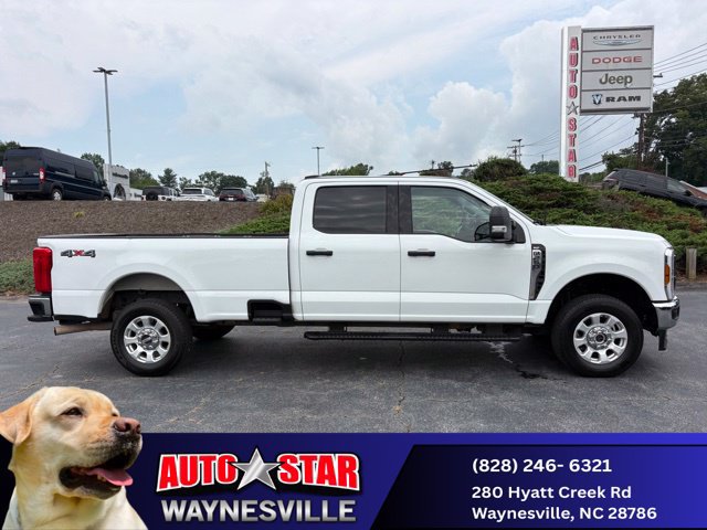 Used 2024 Ford F250 XLT AWD/4WD image 3