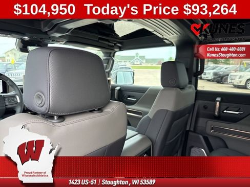 New 2025 GMC Hummer EV 2X w/ LPO, Dark Essentials Package AWD/4WD image 40