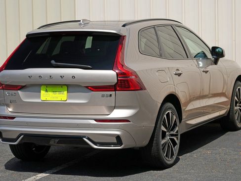 Used 2023 Volvo XC60 B5 Plus AWD/4WD image 53