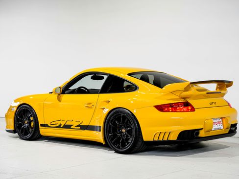 Used 2008 Porsche 911 GT2 image 8