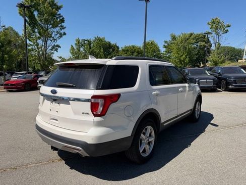 Used 2016 Ford Explorer XLT w/ Equipment Group 202A AWD/4WD image 5