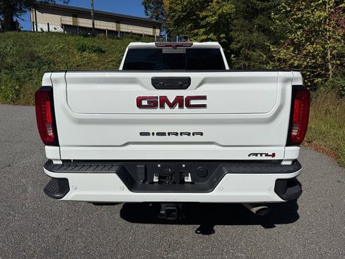 Used 2022 GMC Sierra 2500 AT4 w/ AT4 Preferred Package image 7