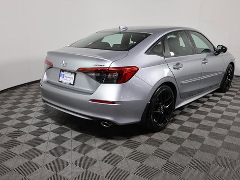 Used 2023 Honda Civic Sport image 5