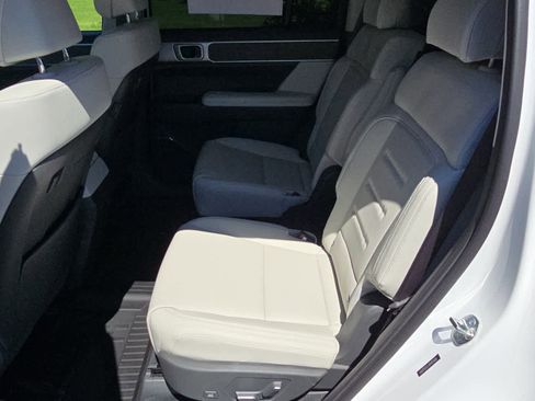 Used 2024 Hyundai Santa Fe Calligraphy image 17