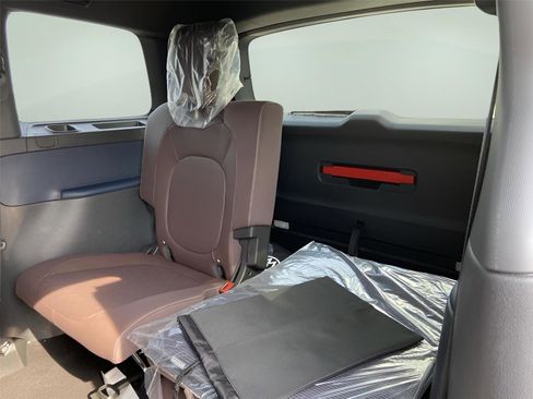 New 2025 Volkswagen ID. Buzz Pro S image 8