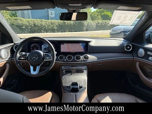 Used 2019 Mercedes-Benz E 300 4MATIC image 13