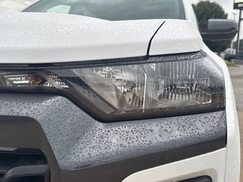 New 2026 Chevrolet Colorado LT image 9