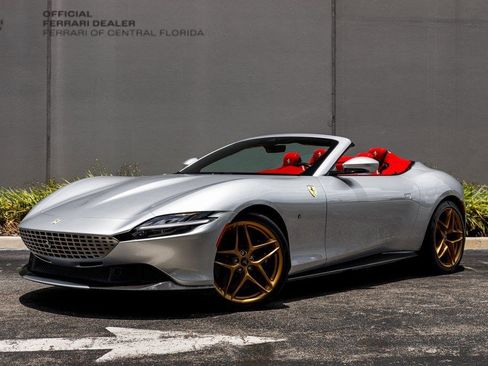 Used 2024 Ferrari Roma Spider image 1
