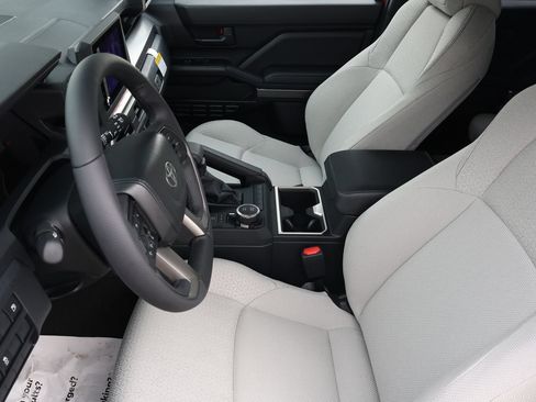 New 2026 Toyota 4Runner SR5 AWD/4WD image 13