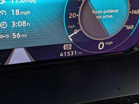 Used 2024 Volkswagen Atlas Cross Sport SE image 16