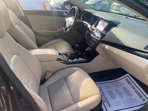 Used 2014 Kia Cadenza Premium w/ Luxury Package image 13