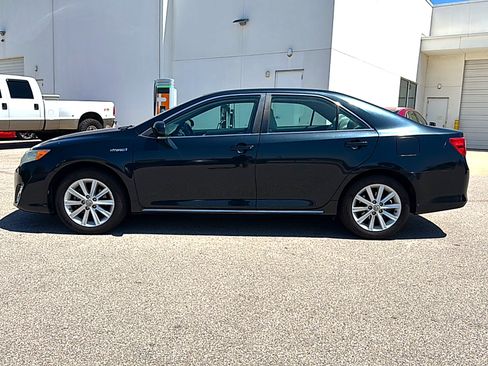 Used 2012 Toyota Camry XLE FWD image 4