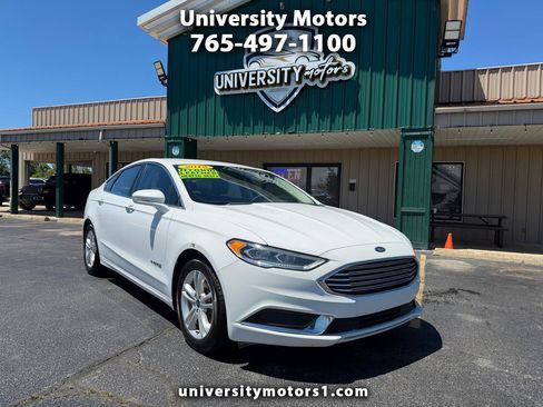 Used 2018 Ford Fusion SE w/ Equipment Group 602A FWD image 1