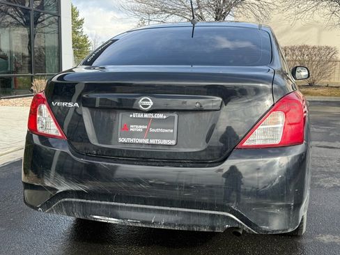 Used 2015 Nissan Versa S image 23