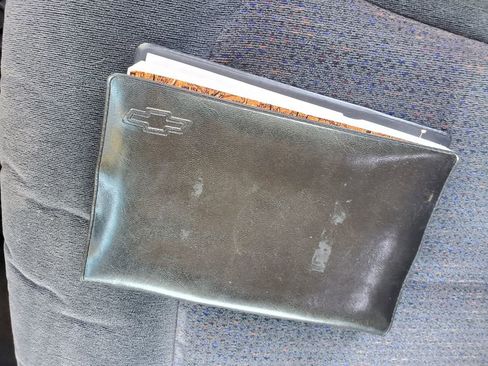 Used 2000 Chevrolet Silverado 1500 LS image 33