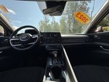 Used 2023 Hyundai Elantra Blue image 2