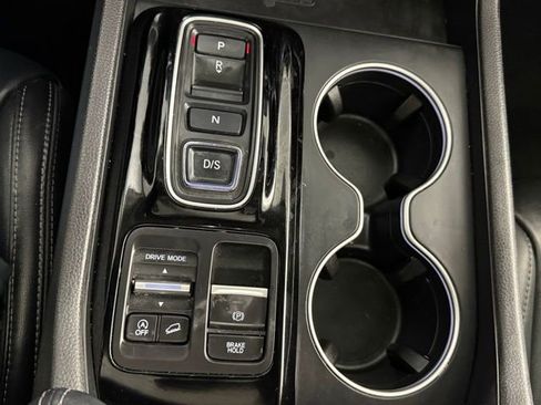 Used 2024 Honda Pilot Touring image 25