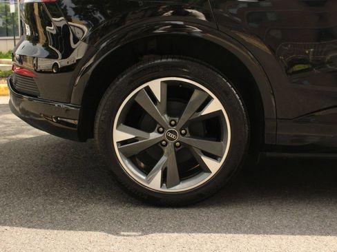 Used 2023 Audi Q4 e-tron Premium Plus w/ Premium Plus AWD/4WD image 5