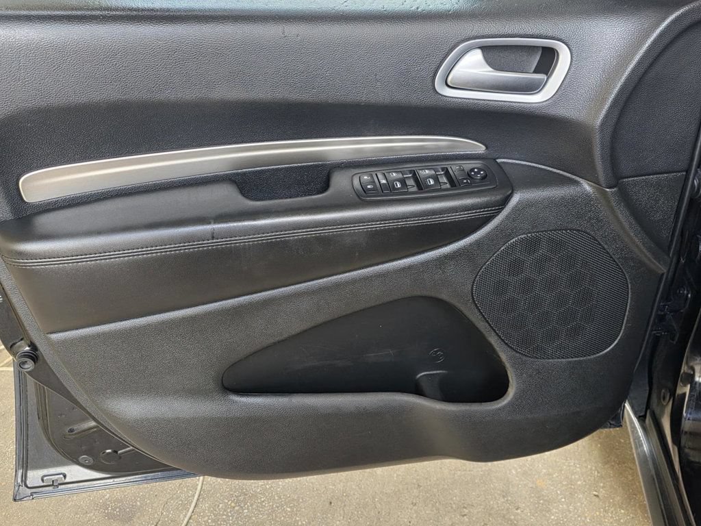 Used 2019 Dodge Durango SXT RWD image 25
