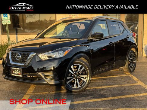 Used 2020 Nissan Kicks SV image 1