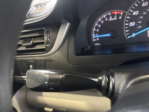 Used 2013 Toyota Camry L image 12