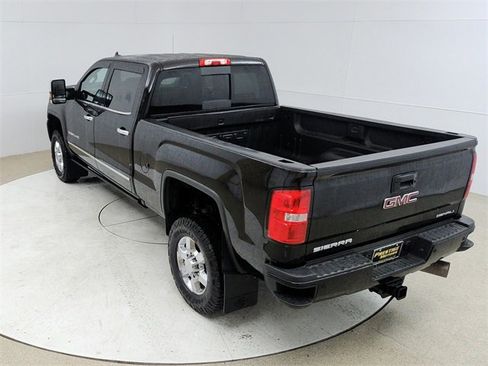 Used 2019 GMC Sierra 3500 Denali image 17