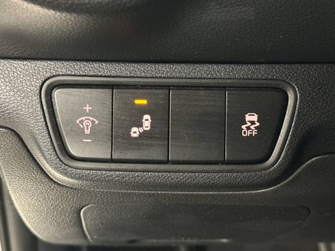 Certified 2022 Kia Forte LXS w/ LXS Technology Package FWD image 17